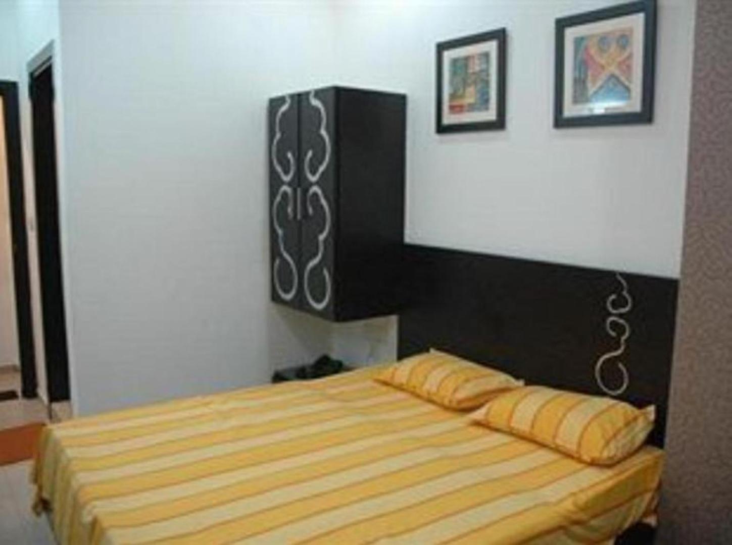 Hotel Chanchal Continental - 02 Mins From New Delhi Railway Station エクステリア 写真