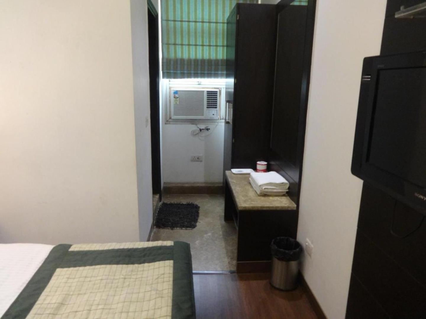 Hotel Chanchal Continental - 02 Mins From New Delhi Railway Station エクステリア 写真