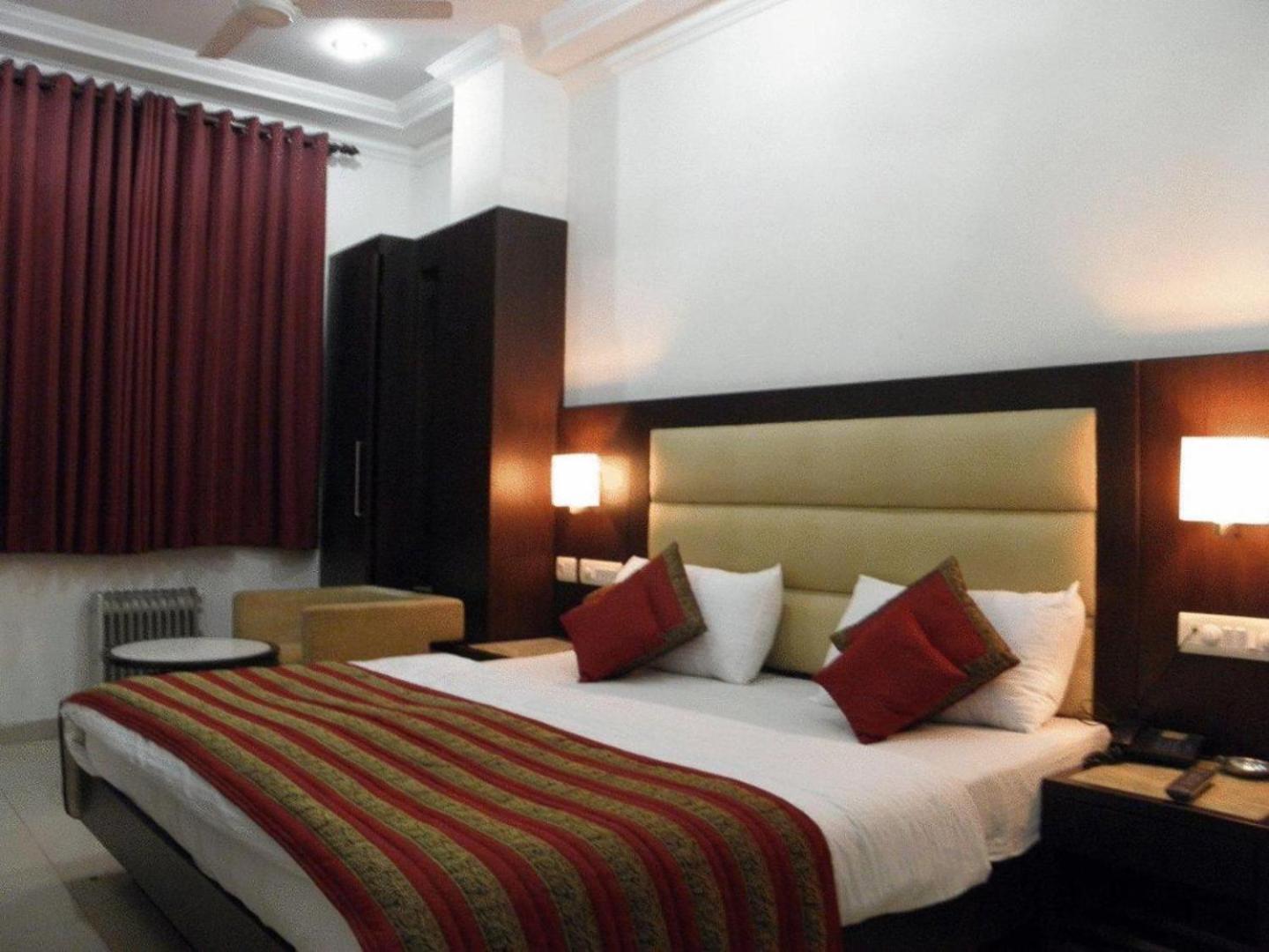 Hotel Chanchal Continental - 02 Mins From New Delhi Railway Station エクステリア 写真