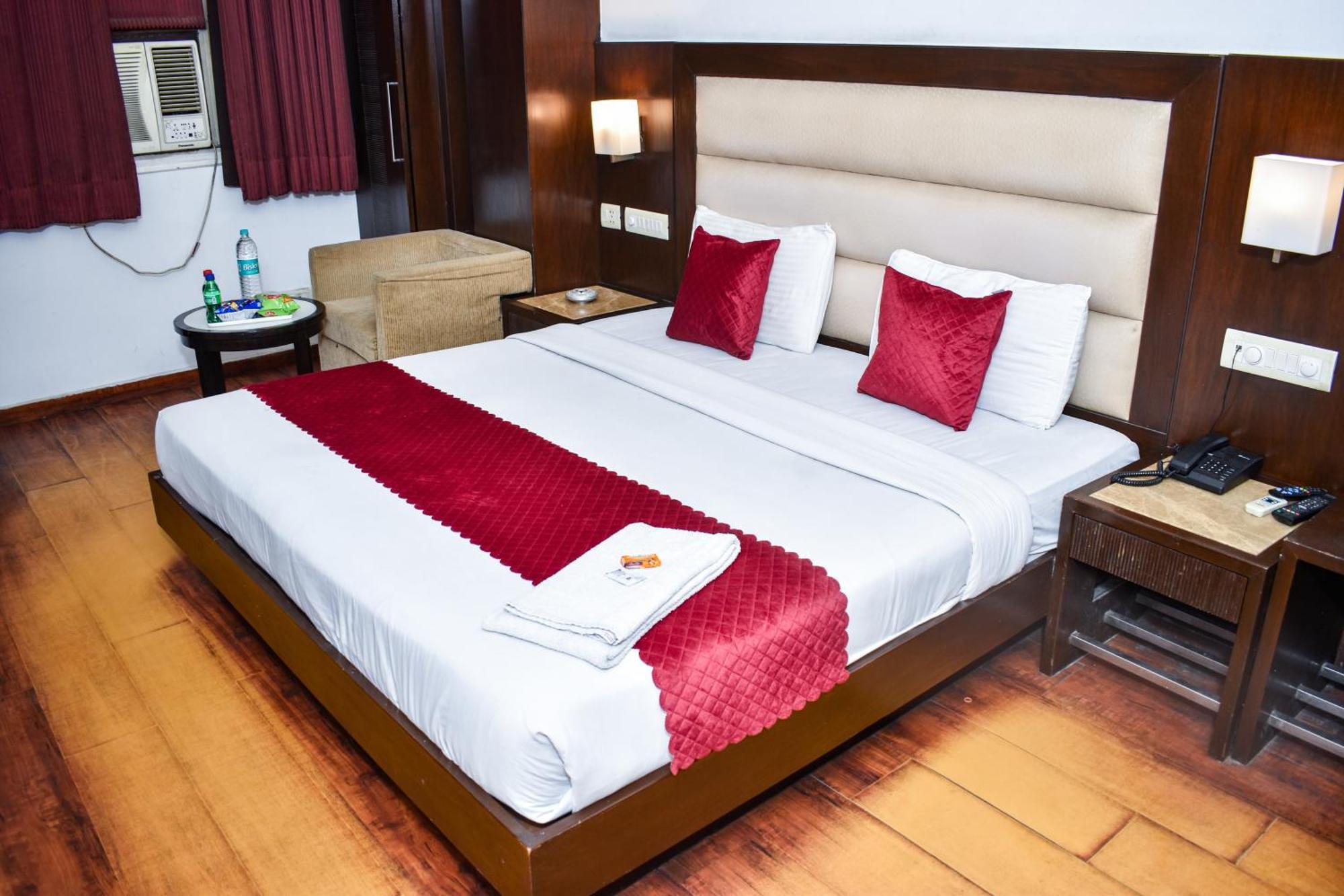 Hotel Chanchal Continental - 02 Mins From New Delhi Railway Station エクステリア 写真