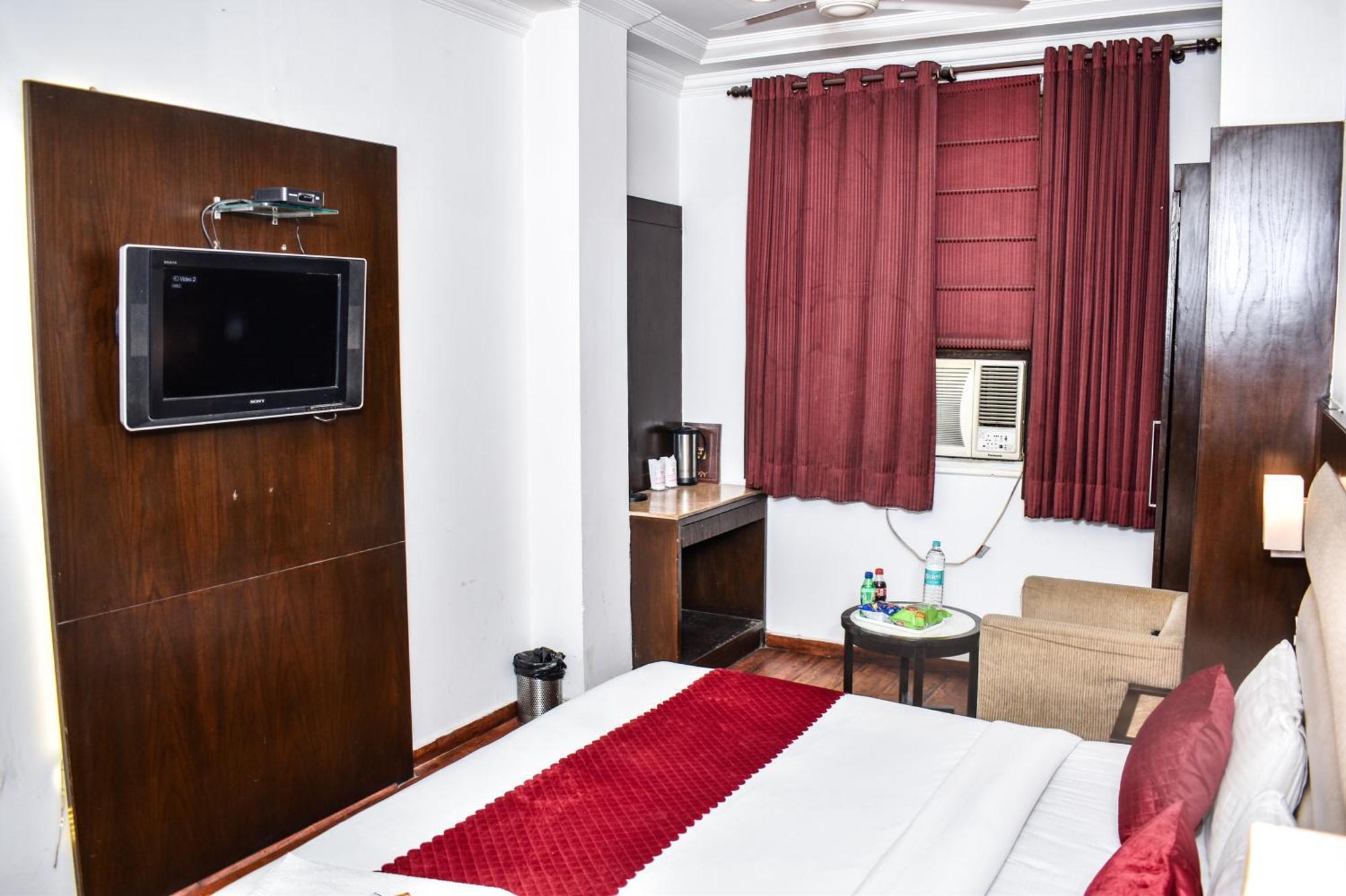 Hotel Chanchal Continental - 02 Mins From New Delhi Railway Station エクステリア 写真