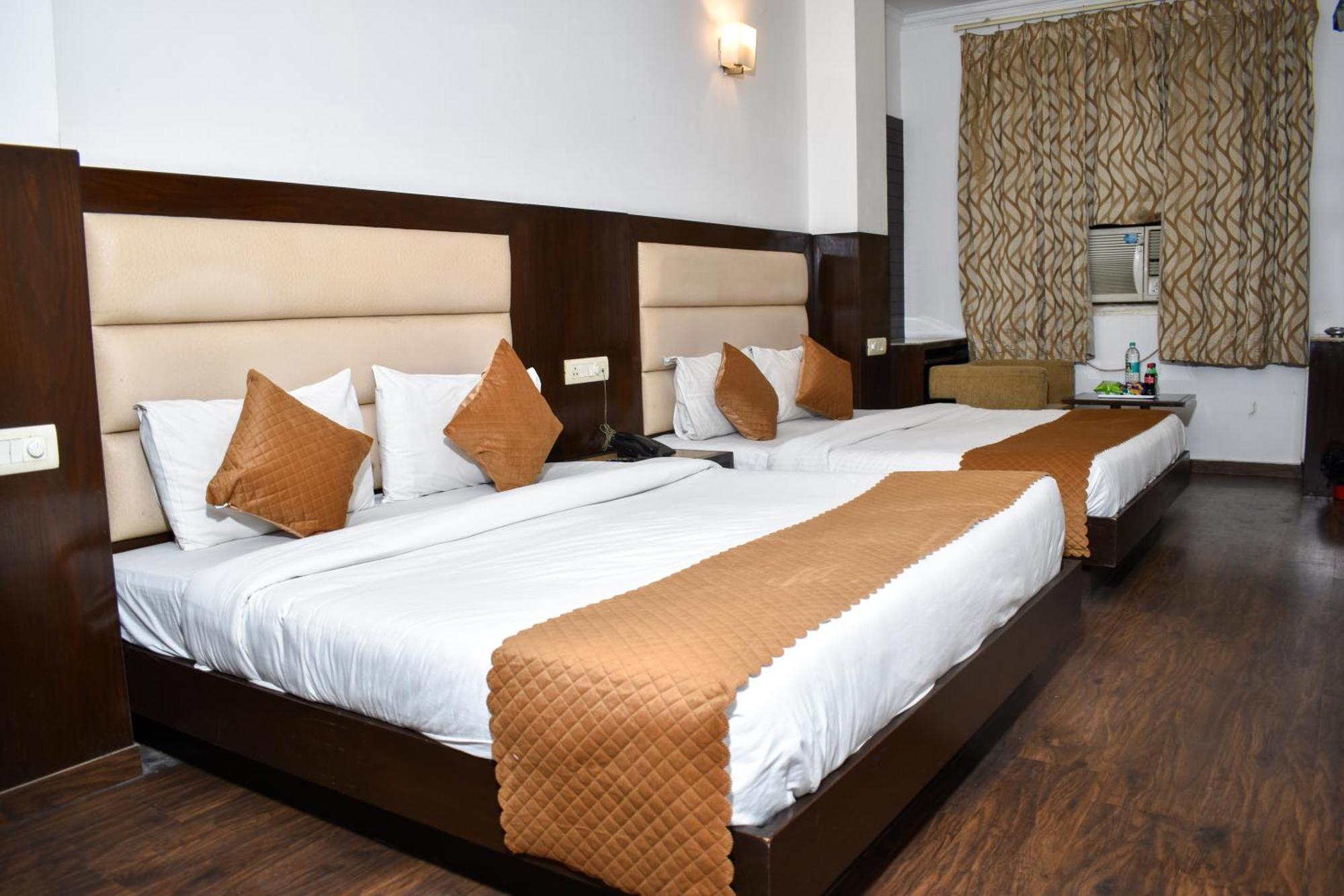 Hotel Chanchal Continental - 02 Mins From New Delhi Railway Station エクステリア 写真