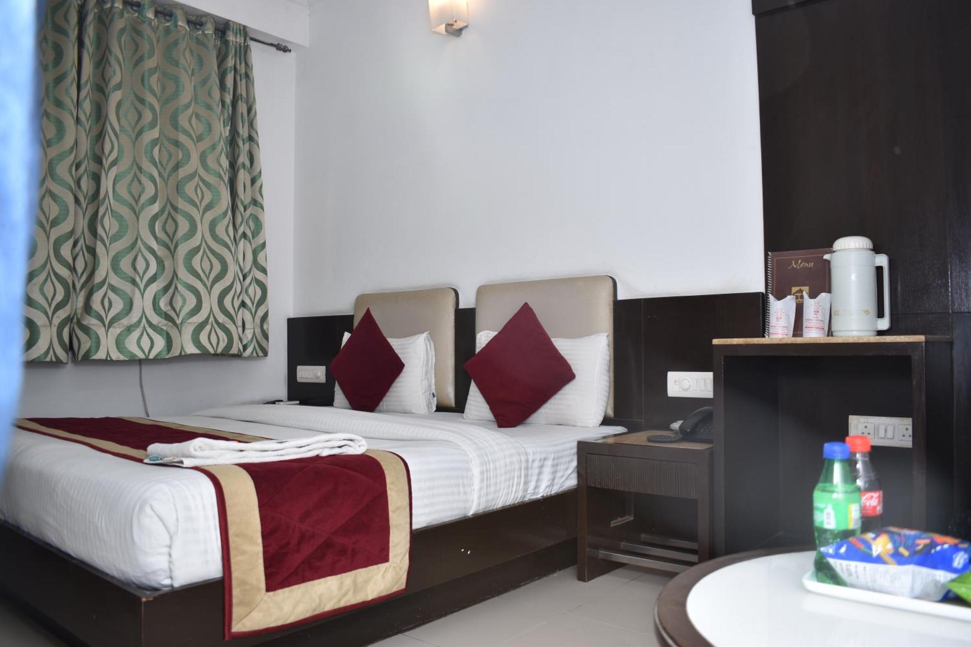 Hotel Chanchal Continental - 02 Mins From New Delhi Railway Station エクステリア 写真