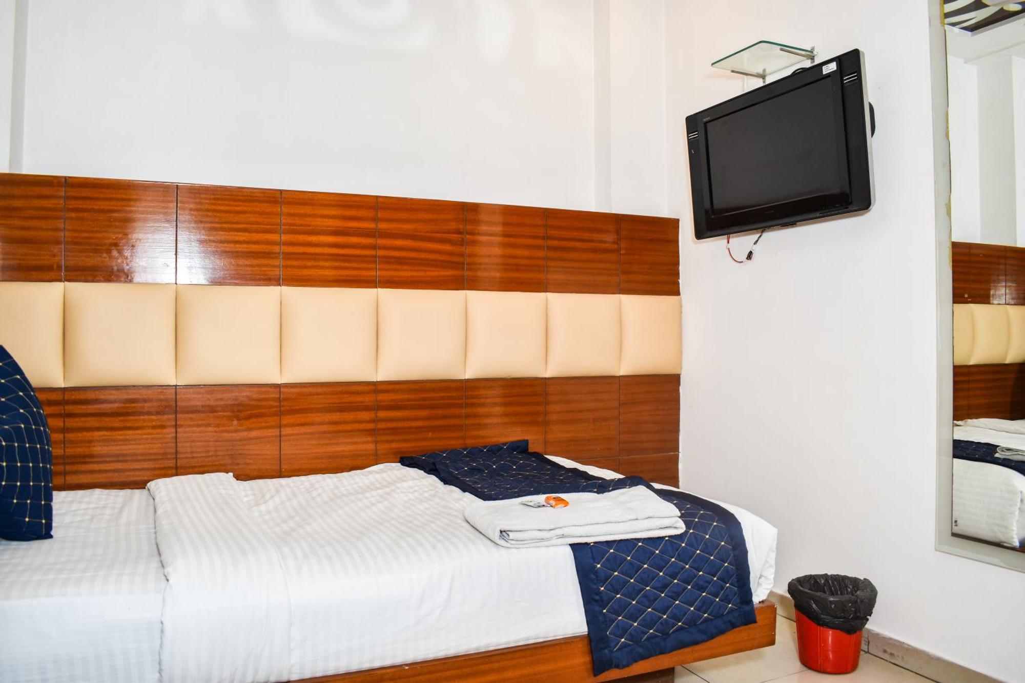 Hotel Chanchal Continental - 02 Mins From New Delhi Railway Station エクステリア 写真