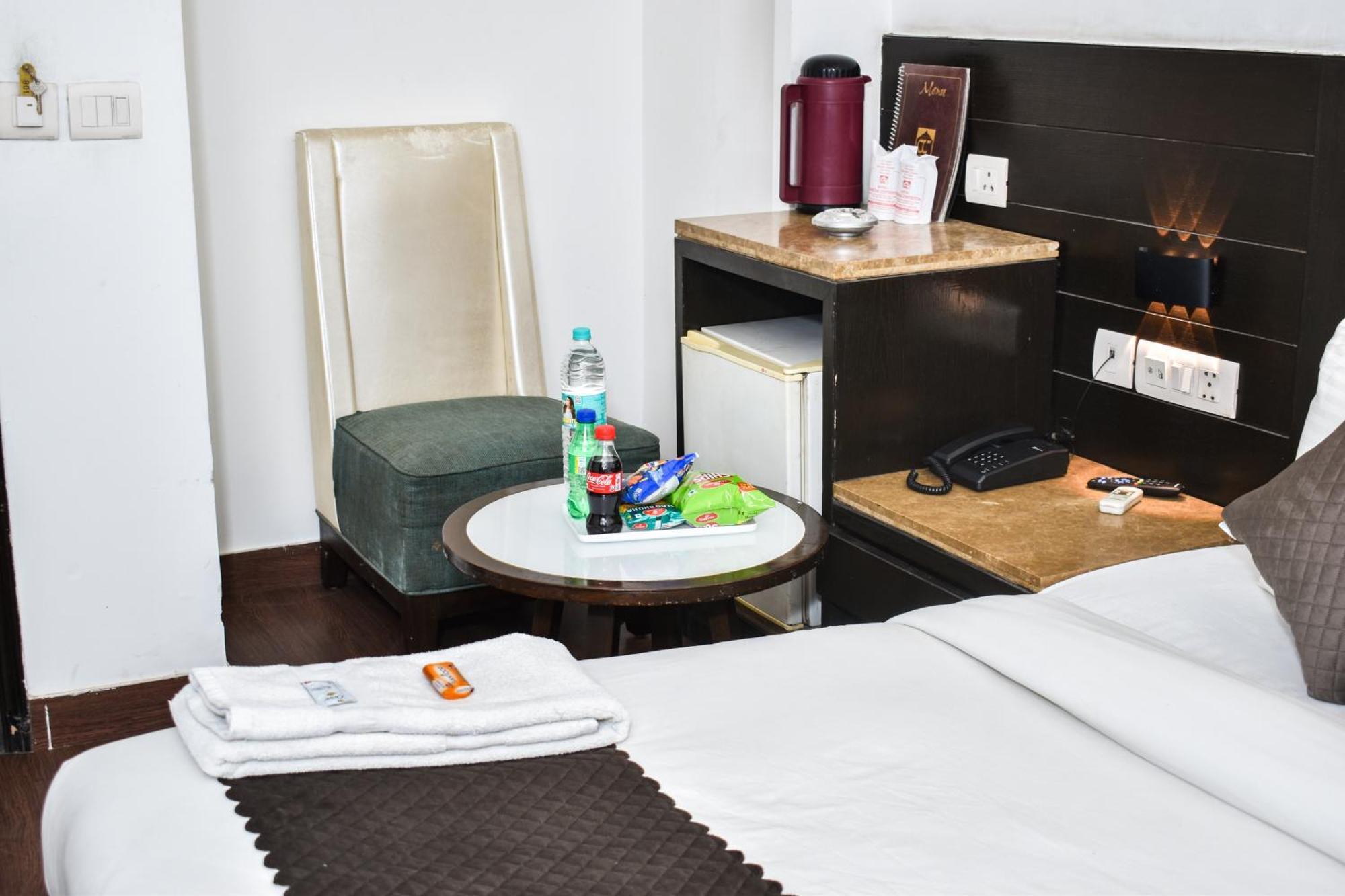 Hotel Chanchal Continental - 02 Mins From New Delhi Railway Station エクステリア 写真