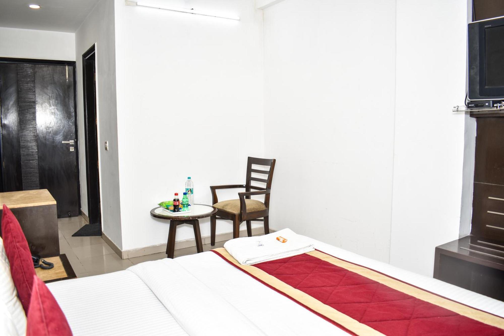 Hotel Chanchal Continental - 02 Mins From New Delhi Railway Station エクステリア 写真