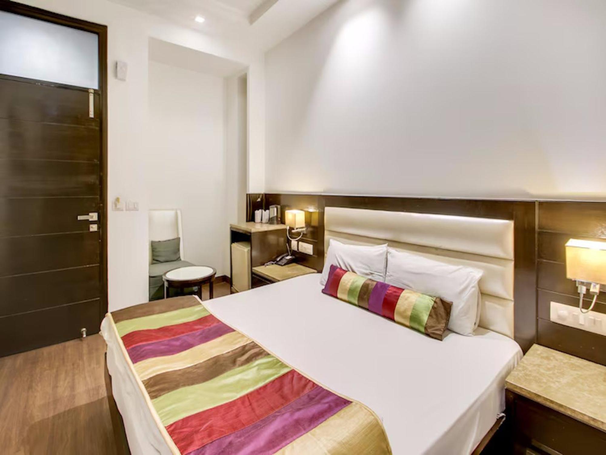 Hotel Chanchal Continental - 02 Mins From New Delhi Railway Station エクステリア 写真