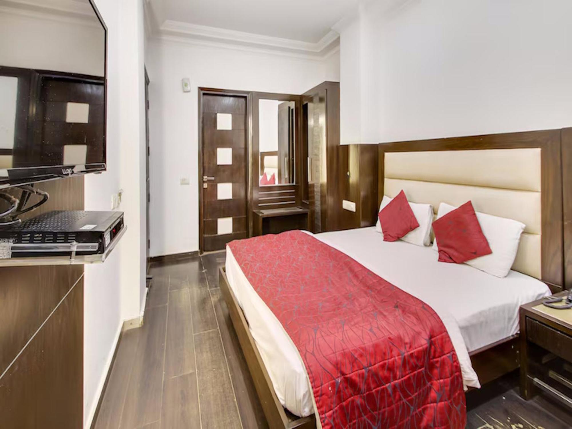 Hotel Chanchal Continental - 02 Mins From New Delhi Railway Station エクステリア 写真